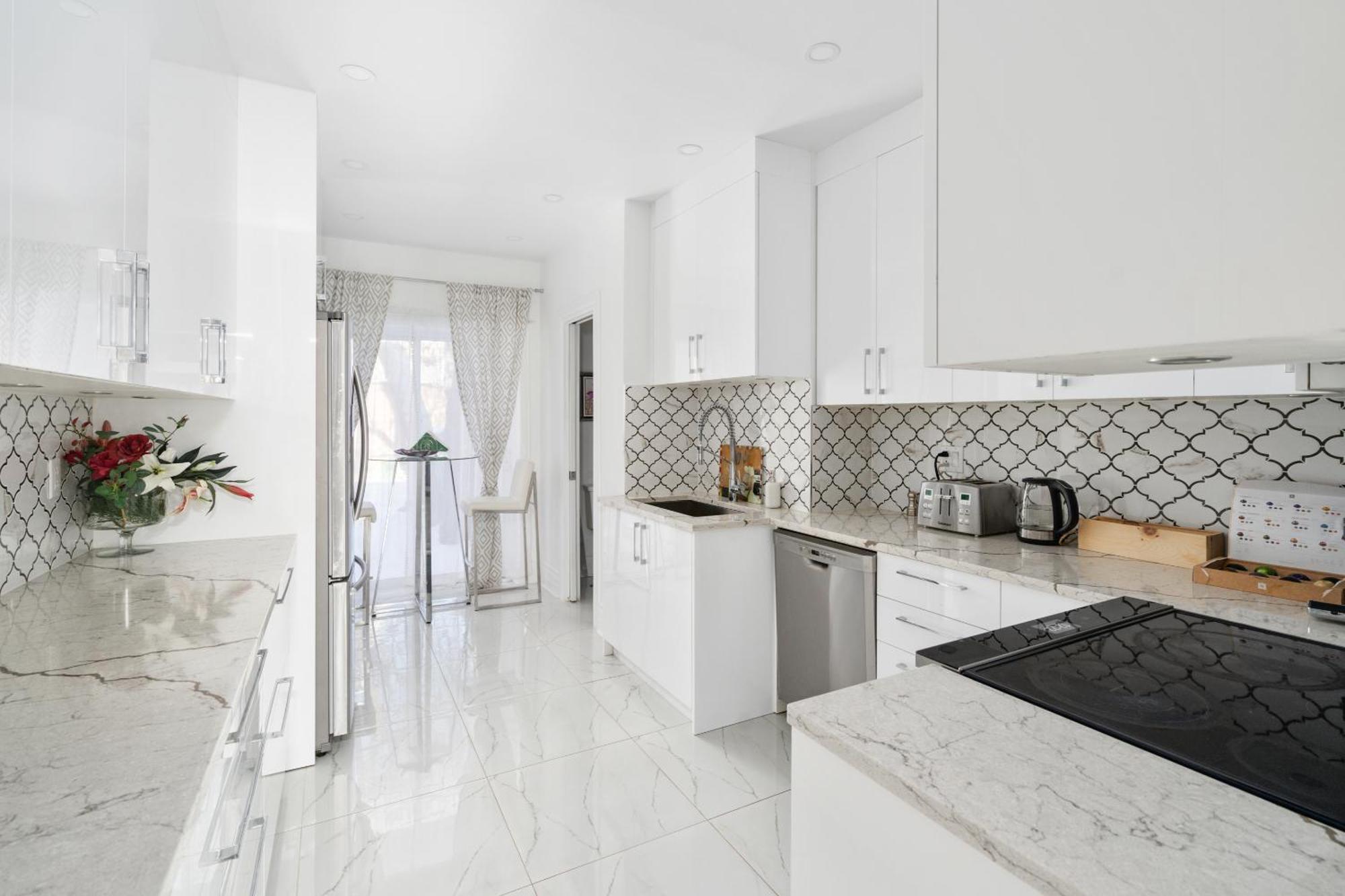 Centennial 6-Bedroom Waterfront Palace Sleeps 14 Montreal Exterior foto